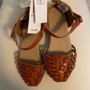 Old Navy Brown Size 9 Kid Sandals